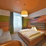 Hotell Ertl Gmbh 4*