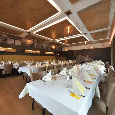 Hotel Ertl & Restaurant El Venado 4*